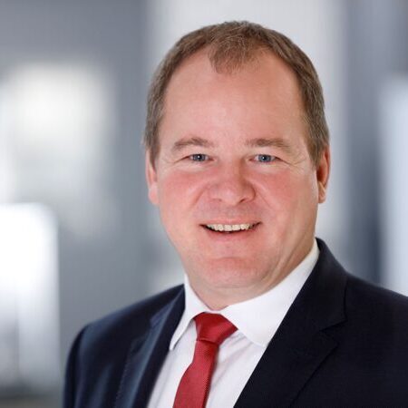 Bernd Hilgarth
Managing Director Sales, CHIRON-WERKE GmbH & Co. KG